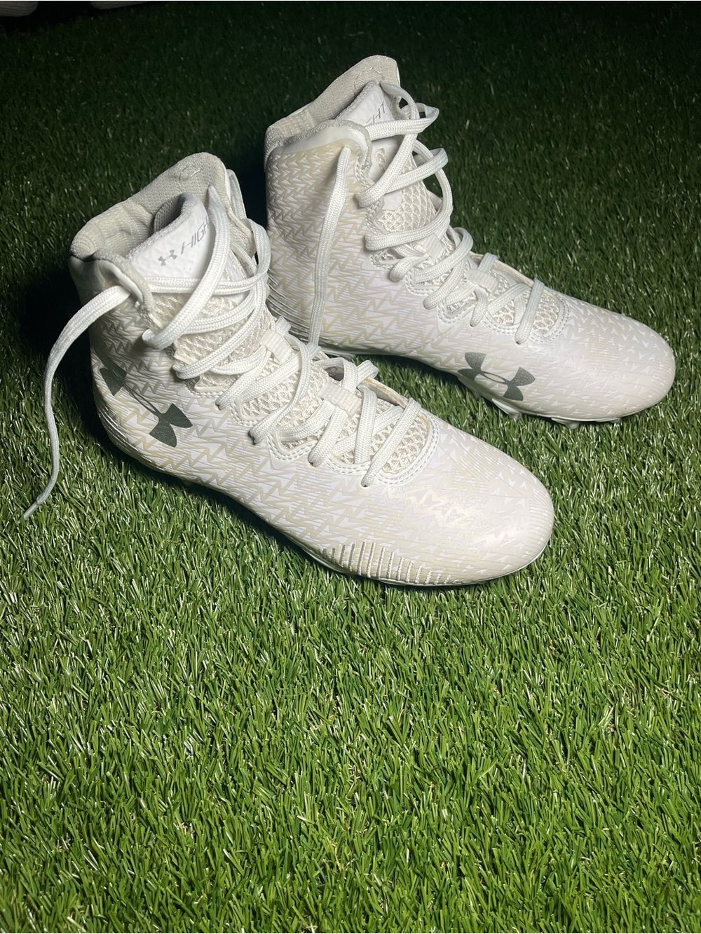 Under Armour Highlight Women Size 6 Lacrosse Cleats